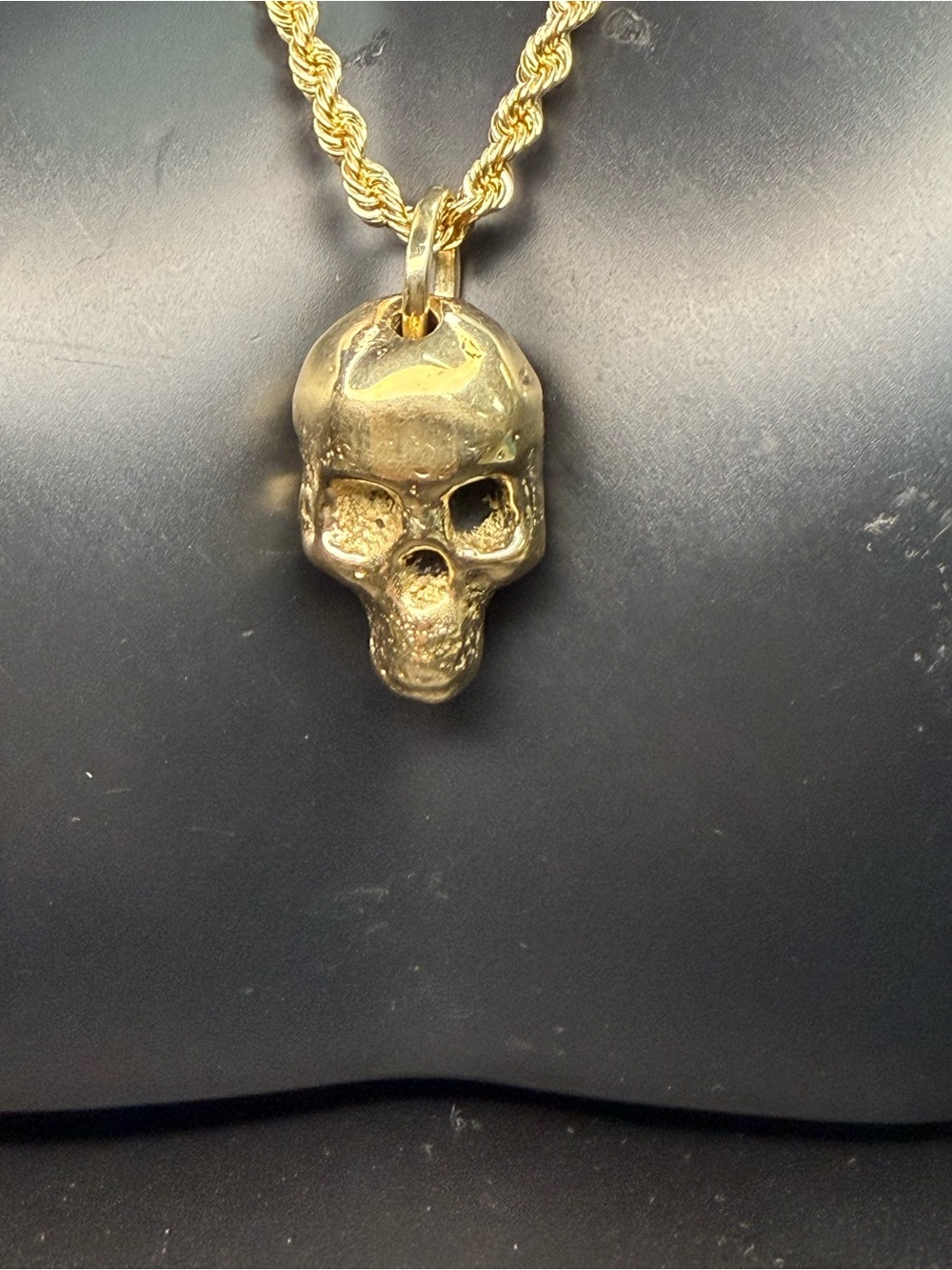 450874 14k Gold Skull Pendant 22.2g (pendant only)